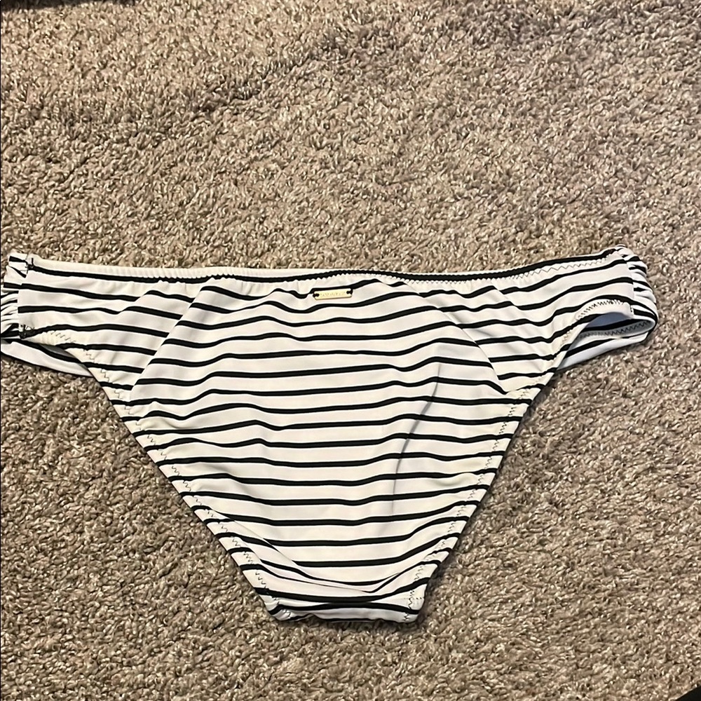 Striped Bikini Set - Picture 5 of 7